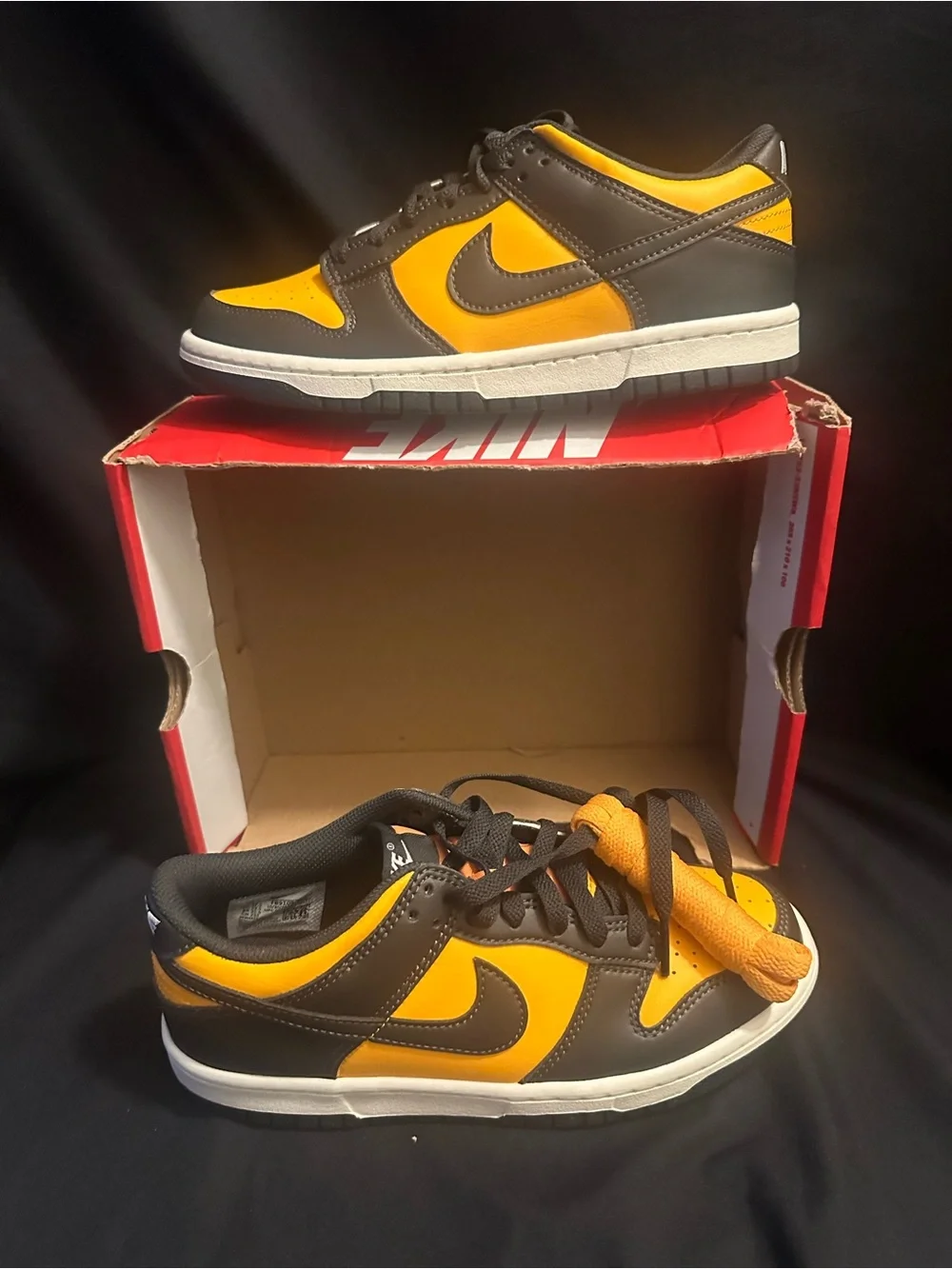 Nike Kids Low-Top Sneakers in Black and Yellow